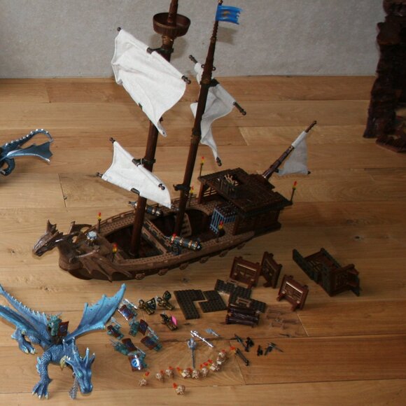 Mega Bloks - Dragons Krystal Wars Man-O-War with Dragon - Picture 1 of 8